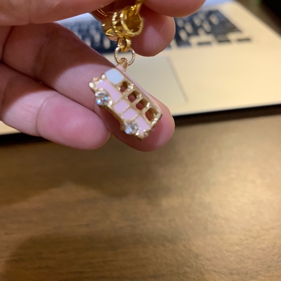 Beach VW bus keychain _PINK BUS ONLY_ NWT - Picture 2 of 3